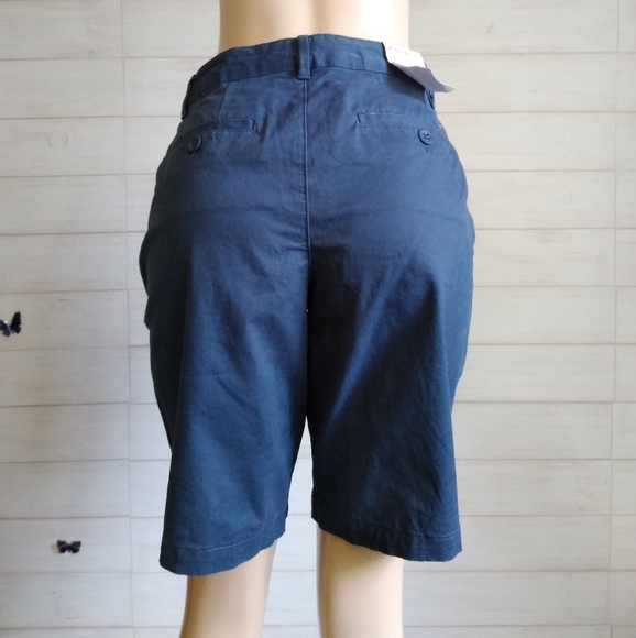Eddie Bauer Curvy Petite Blue Stretchy Bermuda - Picture 6 of 14